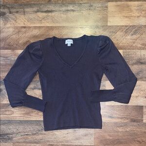 Evereve Charcoal gray V-Neck Sweater with Puff Sleeves size Xs